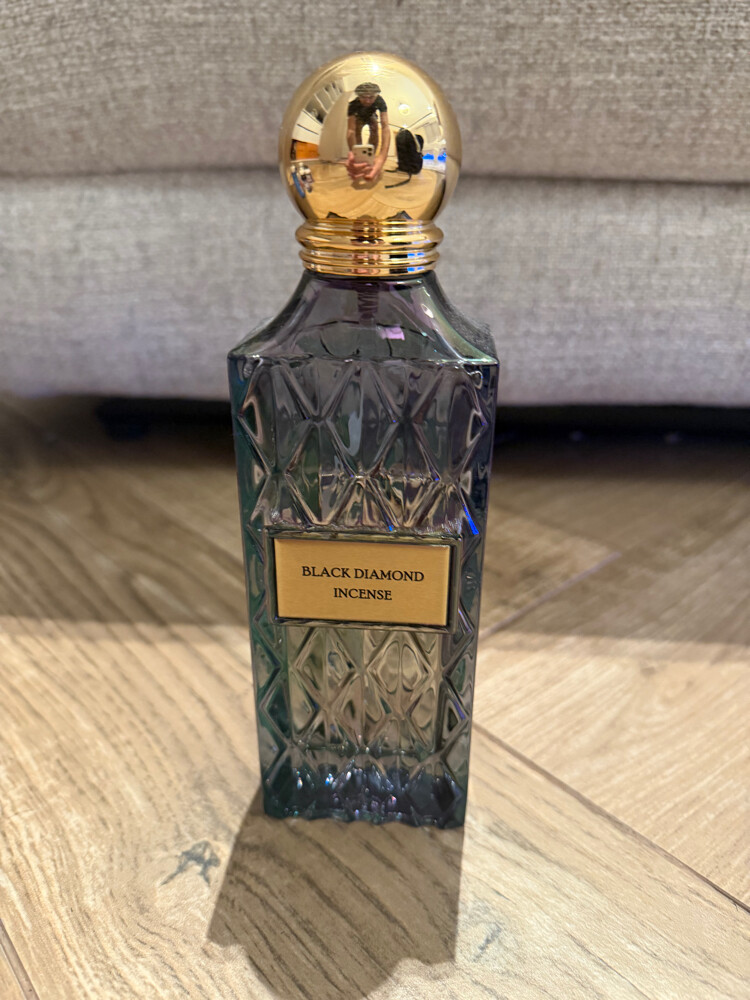 different perfumes. niche included - 5