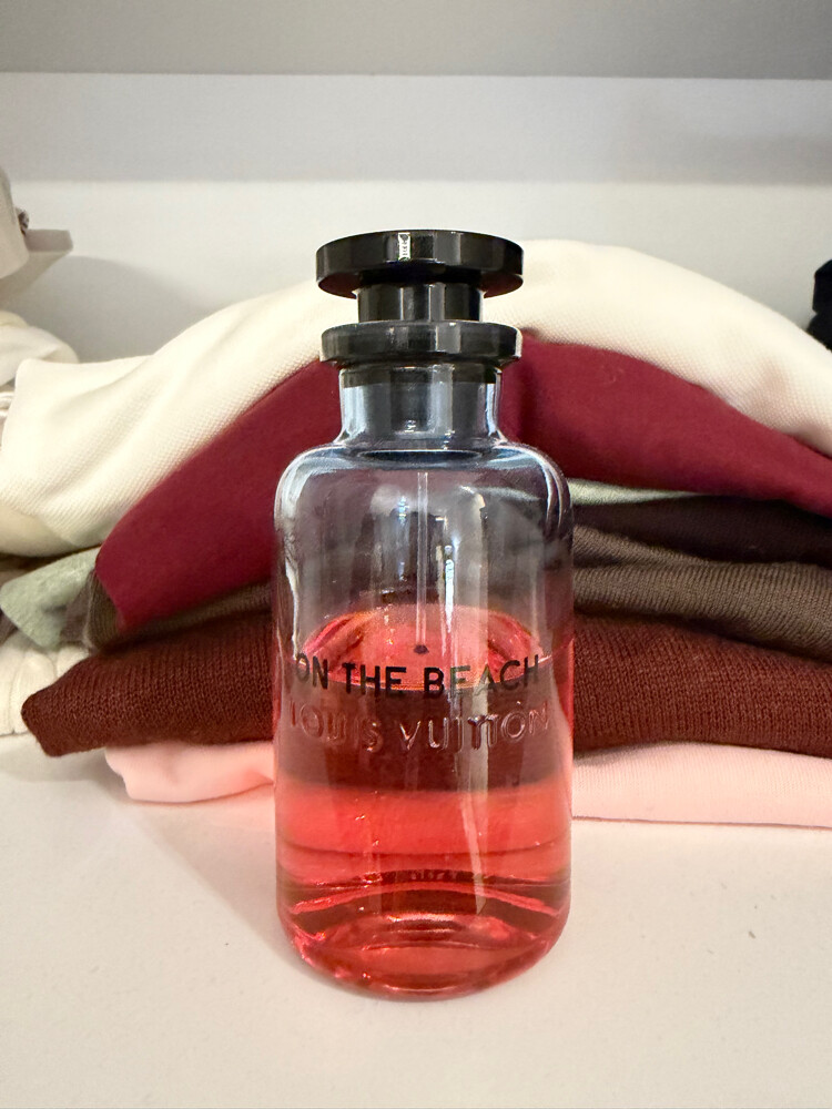 different perfumes. niche included - 4