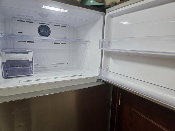 SAMSUNG DOUBLE DOOR REFRIGERATOR - 2