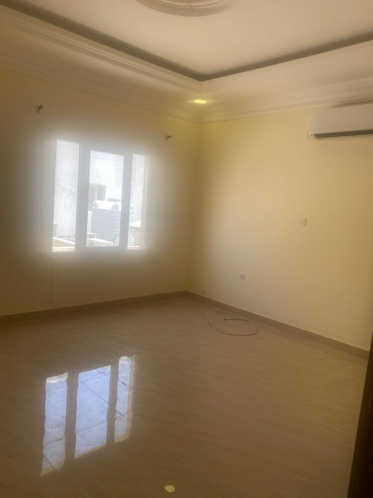 استديو بالثمامه موقع ممتاز شامل  - 1