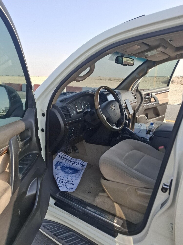 Toyota Land Cruiser GXR - 6