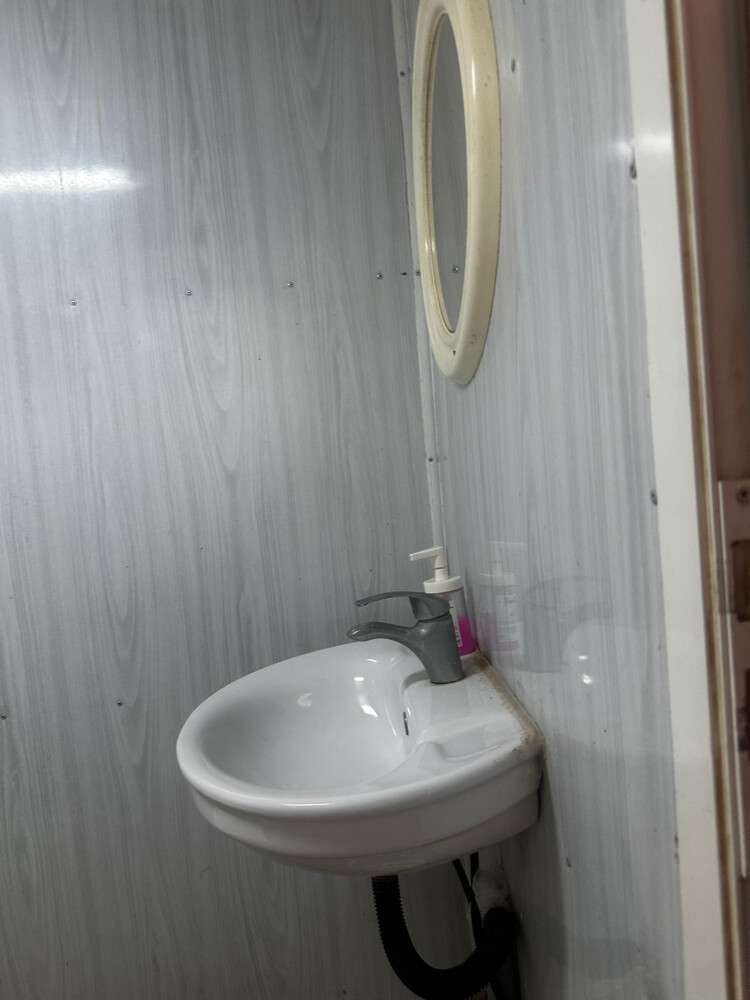 portable bathroom cabinet  - 3