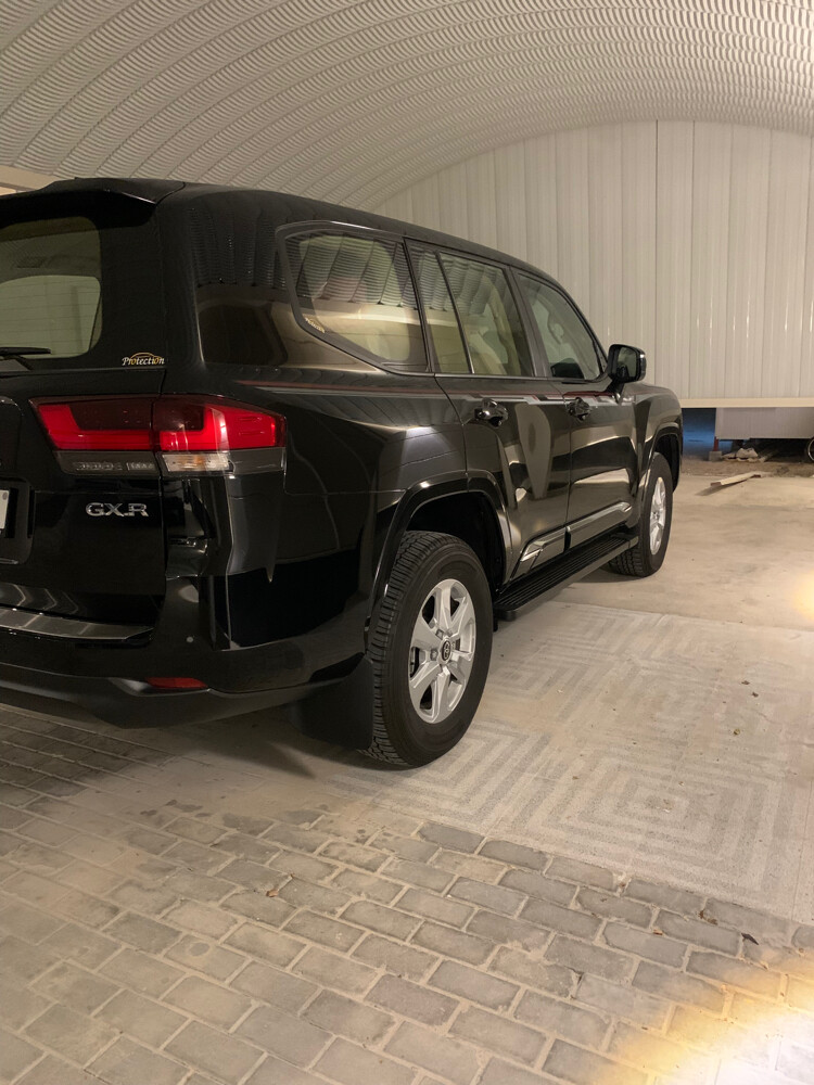للبيع جي اكس ار اسود بدون تيربو وارد الدوحه تحت الضمان قاطع 6500 عليه حمايه كامله البدي وملبس من الداخل مطلوب 258000 قابل للااستفسار 55618162 - 3