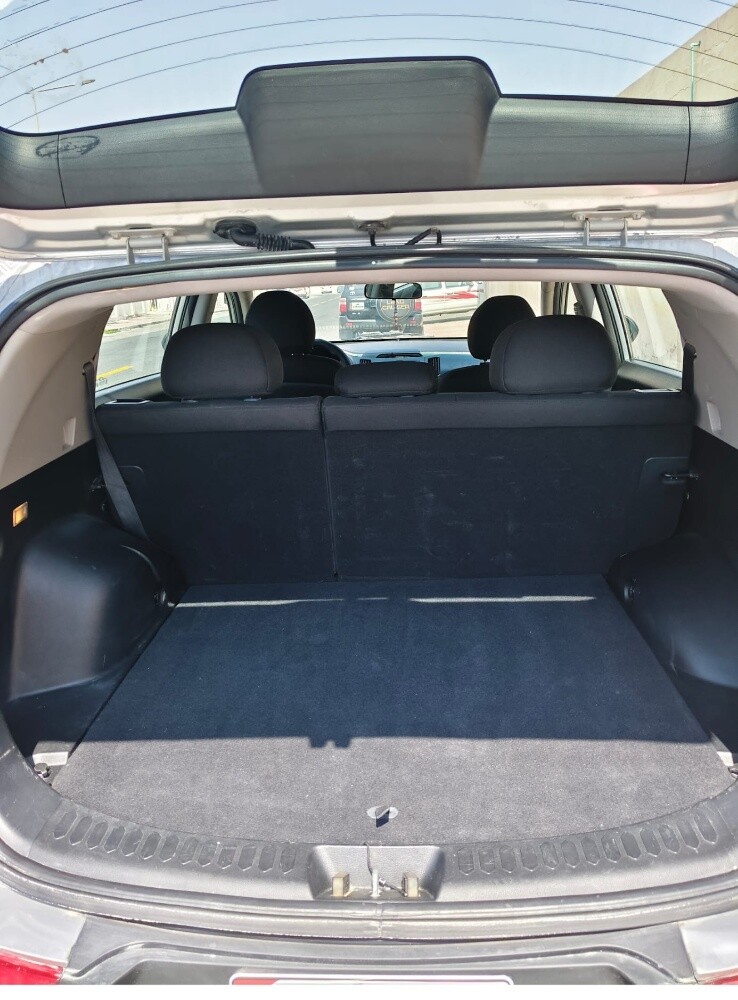 Kia Sportage 2011 very clean - 5