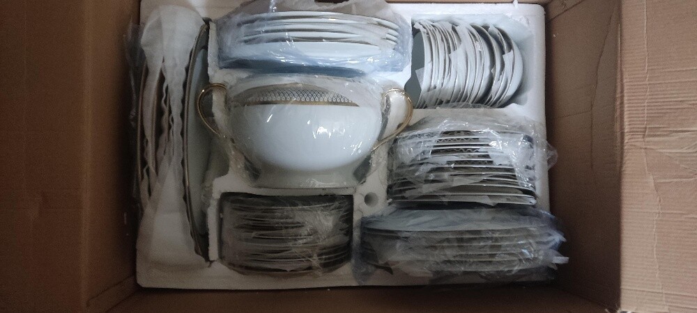 110 Pcs Porcelain Dinnerware Set - 1