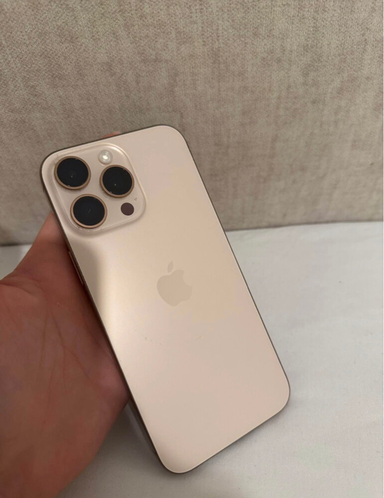 iPhone 16 Pro Max 1TB - 3