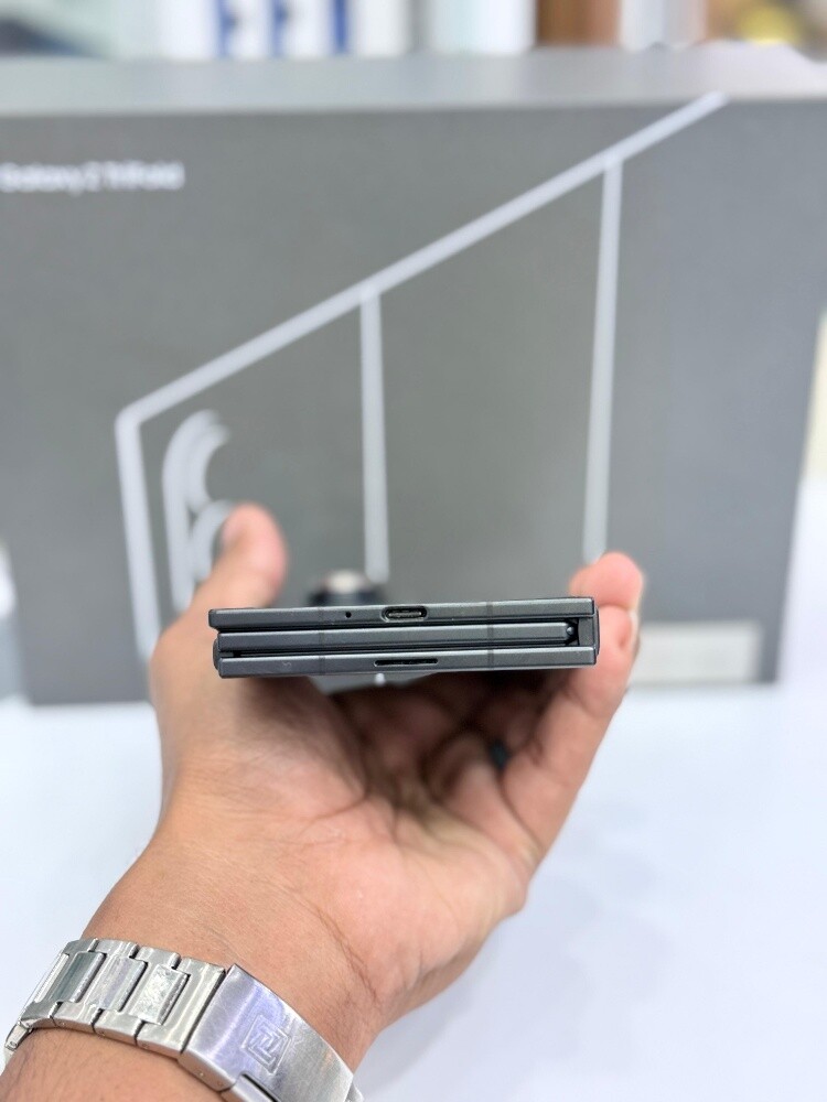 SAMSUNG GALAXY Z TRIFOLD 512GB - 7