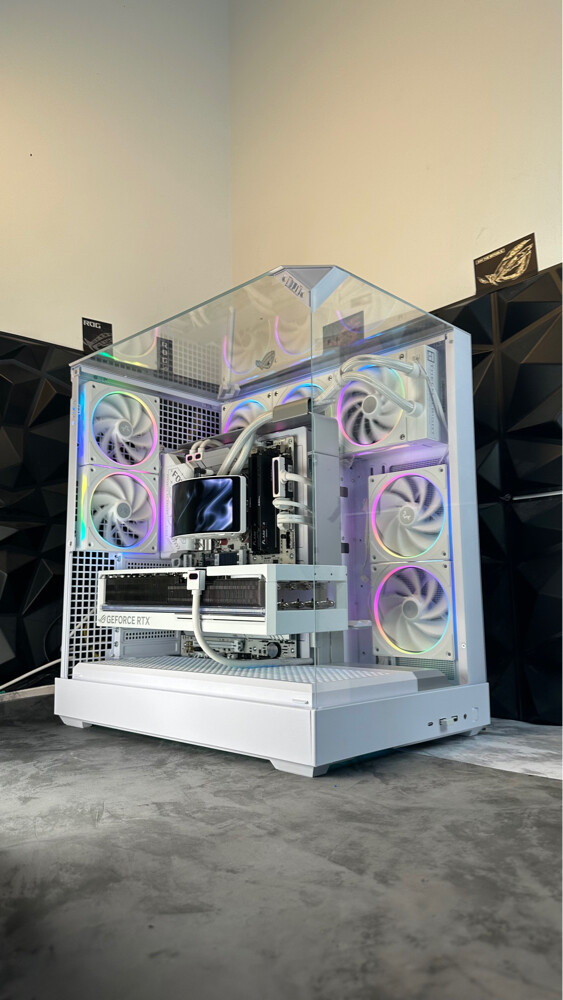 ROG RTX 5080 + Ryzen 9 9950x3D  - 1
