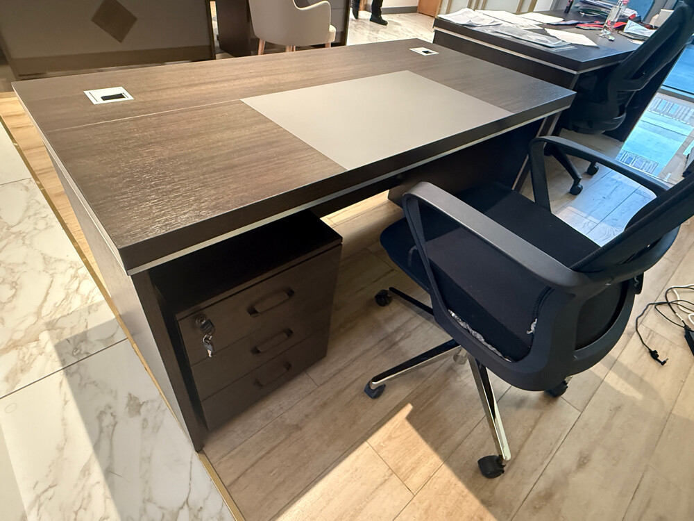 used small desk sale 70497765 - 5