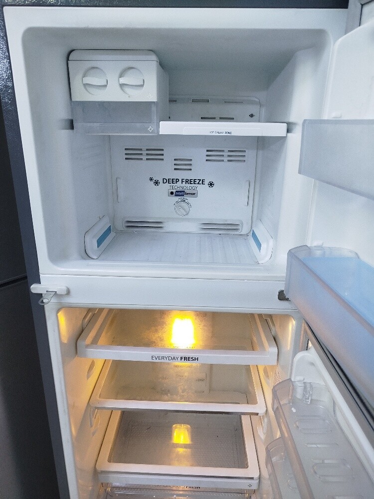 whirlpool clean like new fridge - 5