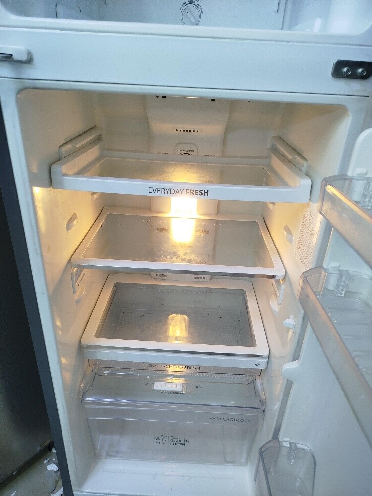 whirlpool clean like new fridge - 4