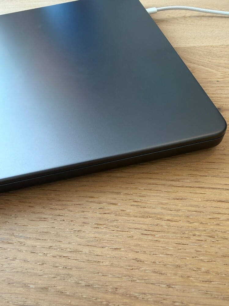 APPLE M3 PRO - 3