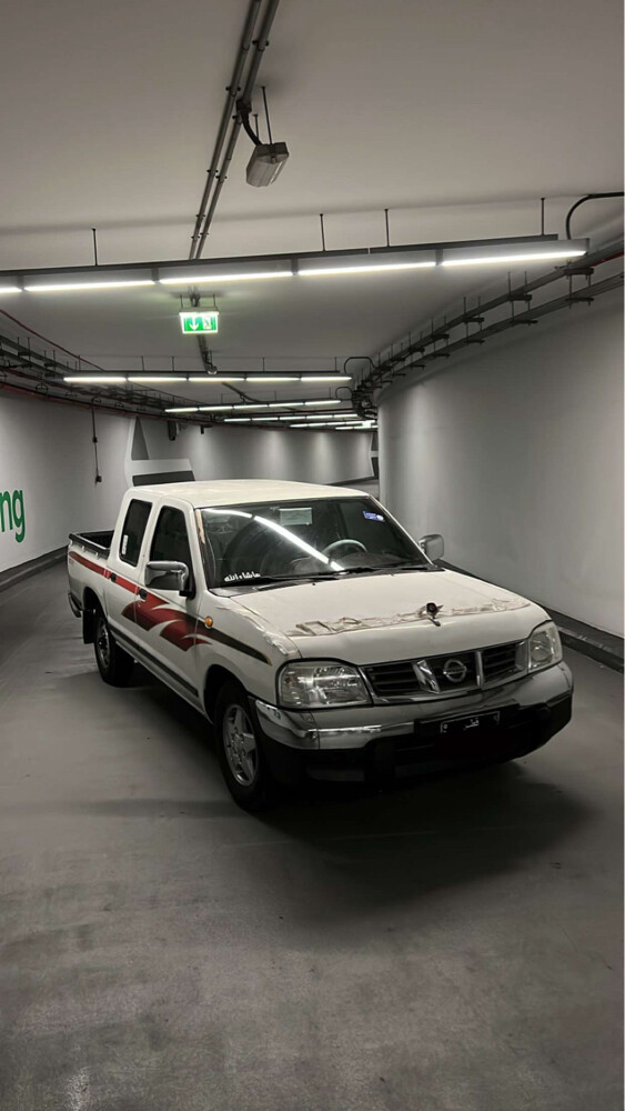 Nissan pickup sale - 1