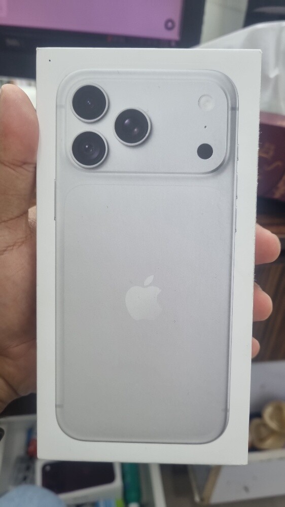 iphone 18promax 256GB(Silver)Arab - 1