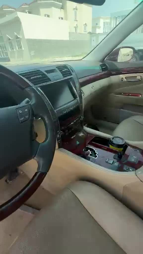 لكزس تشليح - 1