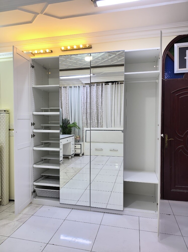 Ikea 4 door mirror storage cabinet - 3