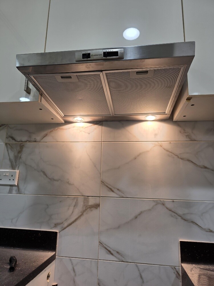 kitchen hood 60x60 cm Aristone - 2