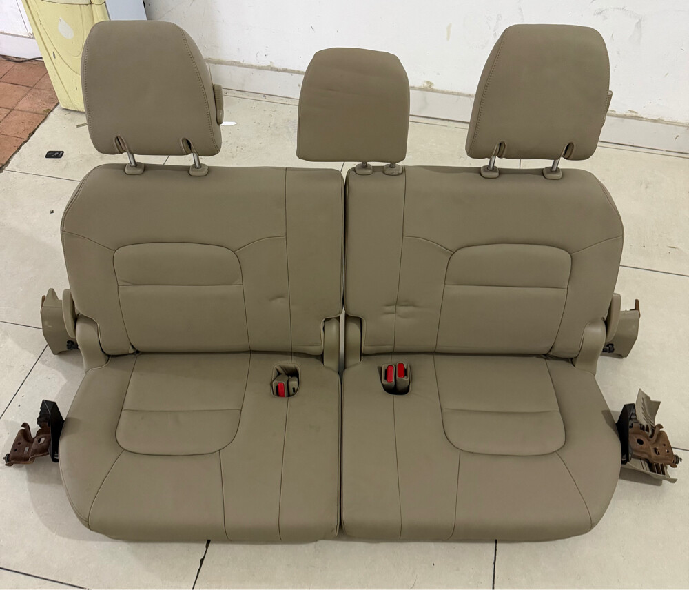 leather seats - 1