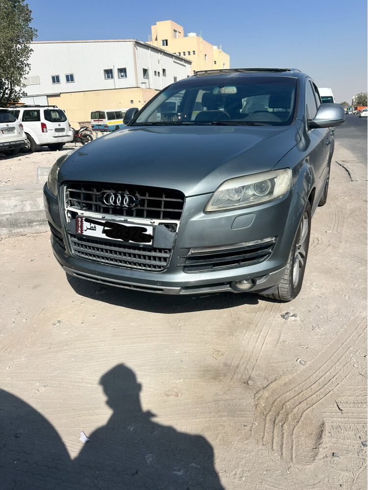Audi q7 all parts available - 3