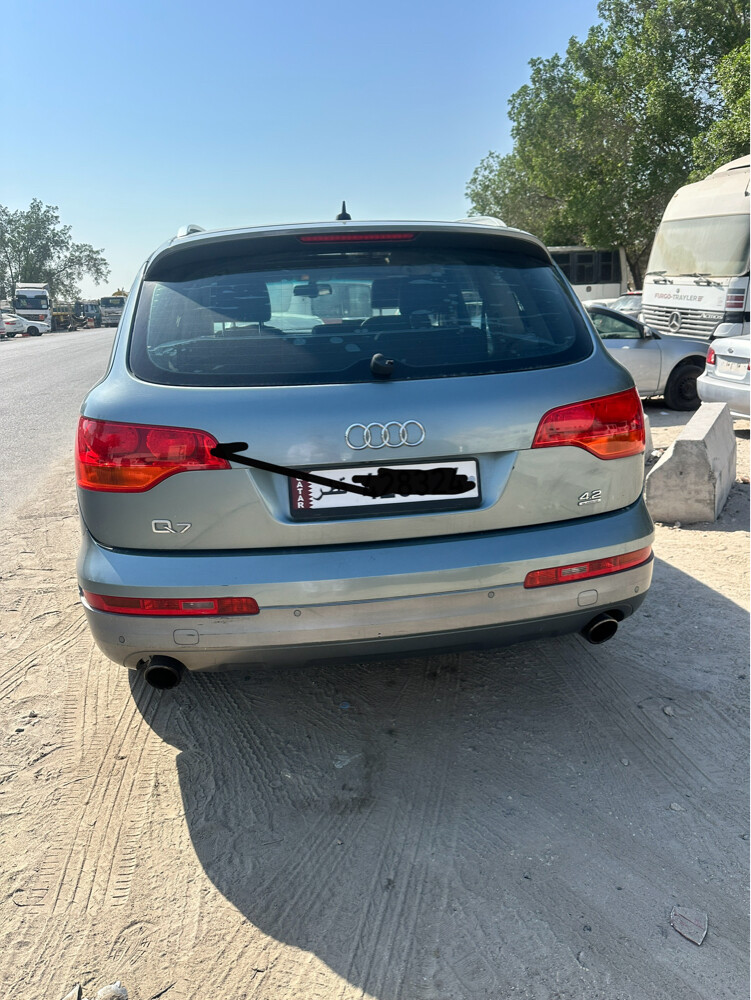 Audi q7 all parts available - 1