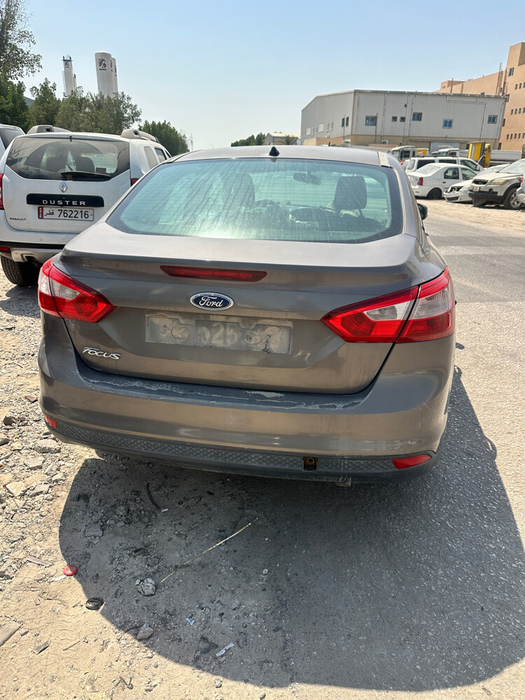 ford Fucas all parts available - 1