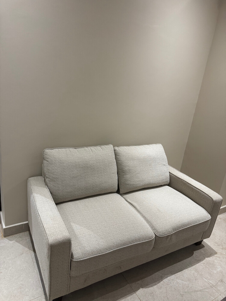 3saters+2 seaters +1 seater +table - 4