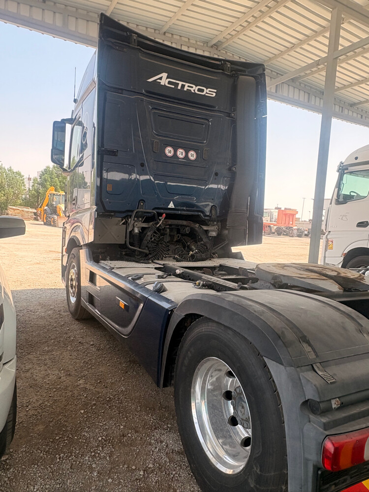 MERCEDES HEAD ACTROS 2015 - 6