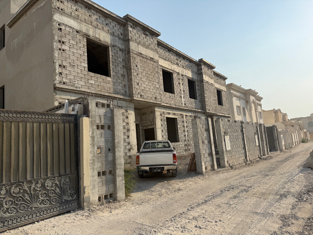 فلتين متلاصقين للبيع عظم ممتازين  - 1