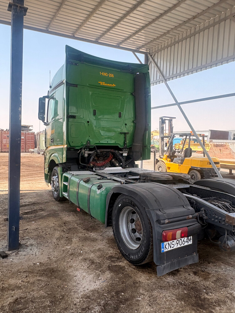 MERCEDES HEAD ACTROS 2015 - 6