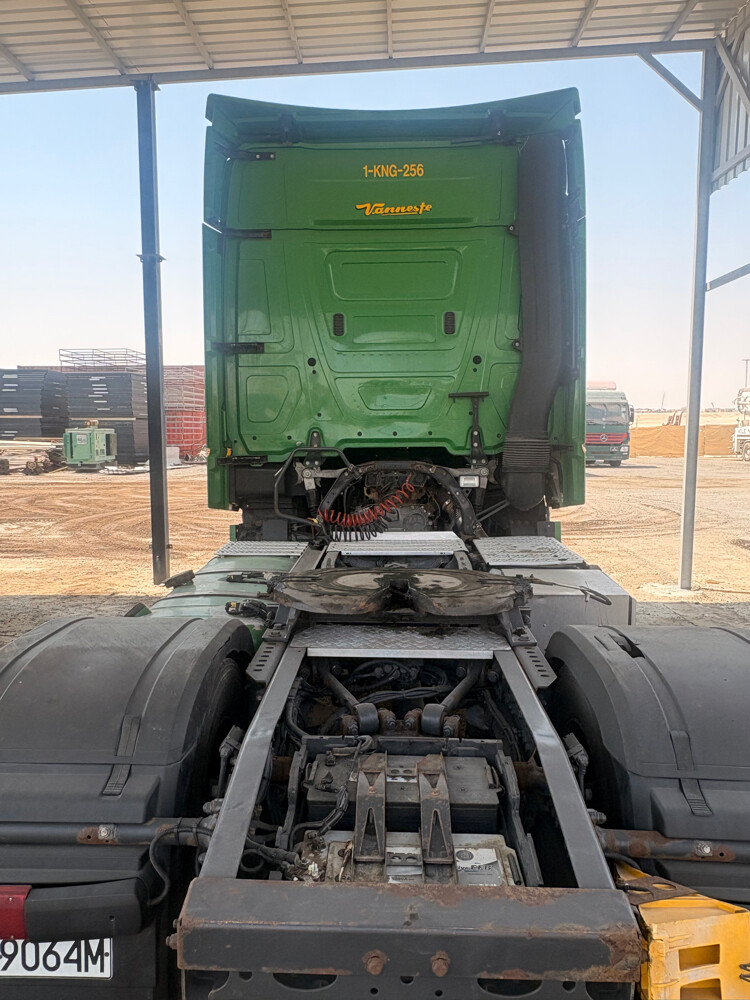 MERCEDES HEAD ACTROS 2015 - 7