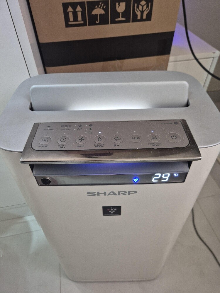 SHARP Air Purifier & Humidifier - 2