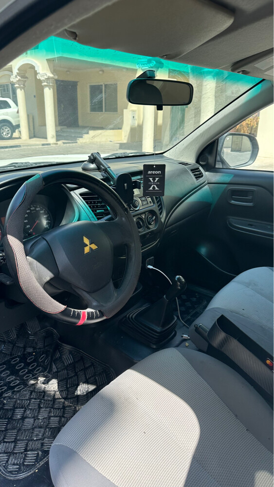 ميتسوبيشي ل ٢٠٠  - 4