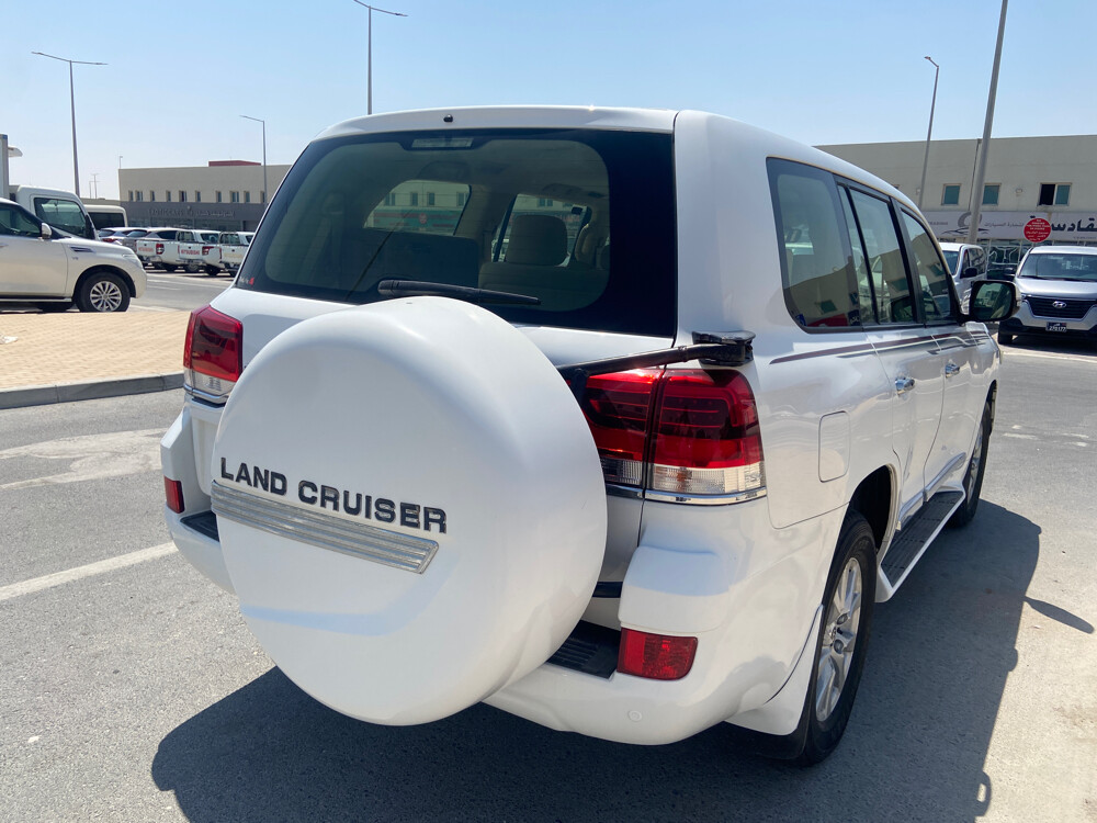 GXR 2018 white  - 5