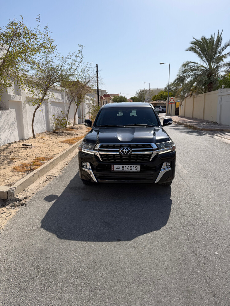 land cruiser grand touring2021 - 3