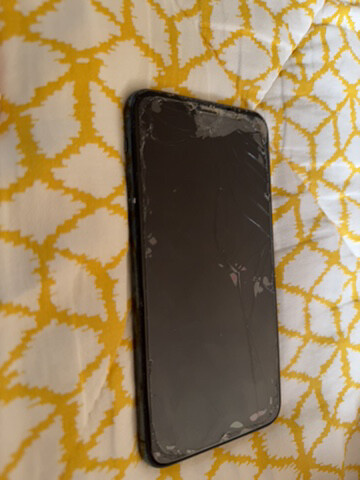 iPhone 11 - 3