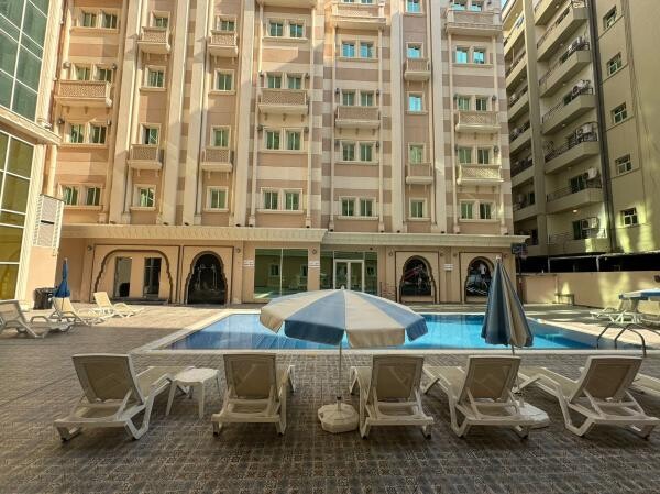 Al Najma Apartment 2 Bedrooms + LR - 8