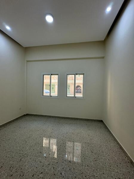 Al Najma Apartment 2 Bedrooms + LR - 9