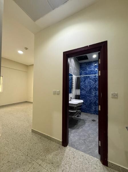 Al Najma Apartment 2 Bedrooms + LR - 3