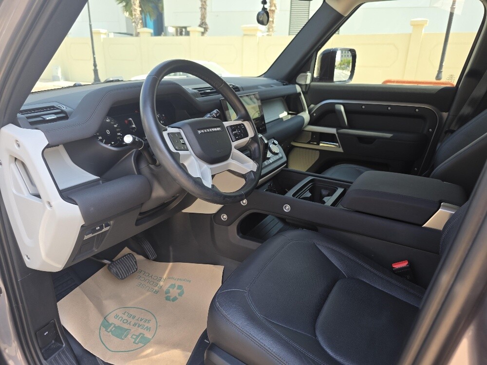 Land River Defender 130SE - 19