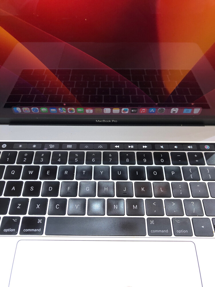 MacBook Pro 2017 Model - 3