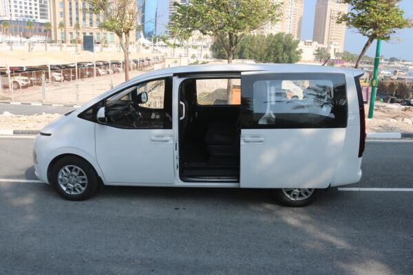 HYUNDAI  STARIA  2022 - 9