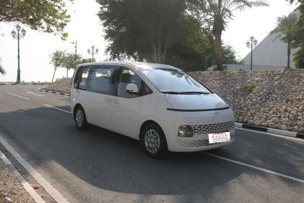 HYUNDAI  STARIA  2022 - 3