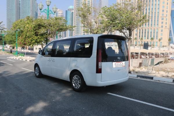 HYUNDAI  STARIA  2022 - 6