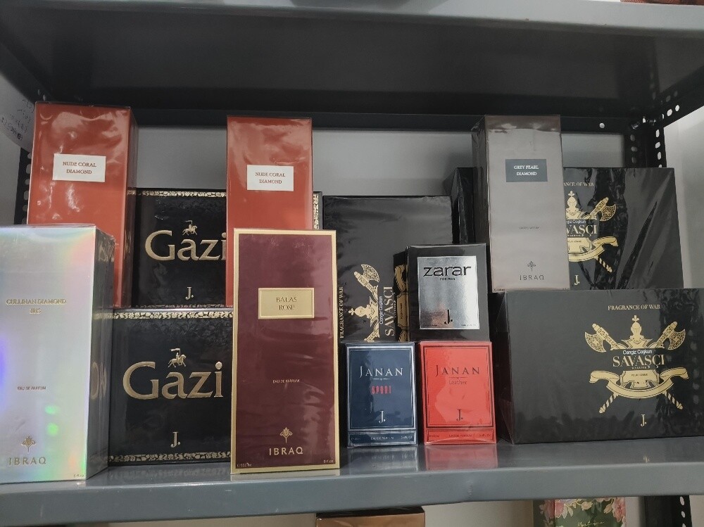 100% Branded perfumes - 3
