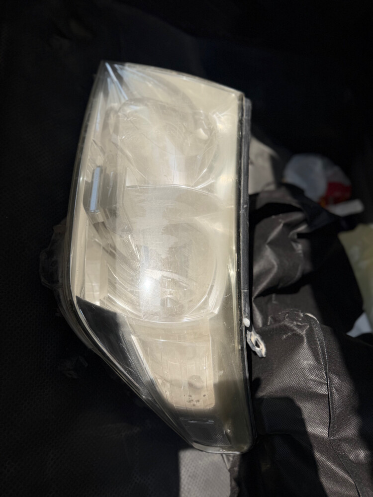 lc200 right light model 2008-2011 - 1
