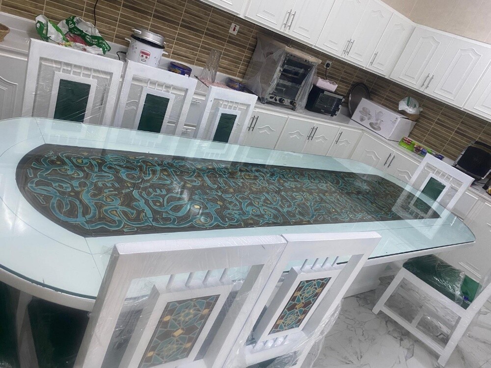 طاولةطعام أنيقة مع 10 كراسي للبيع - 3
