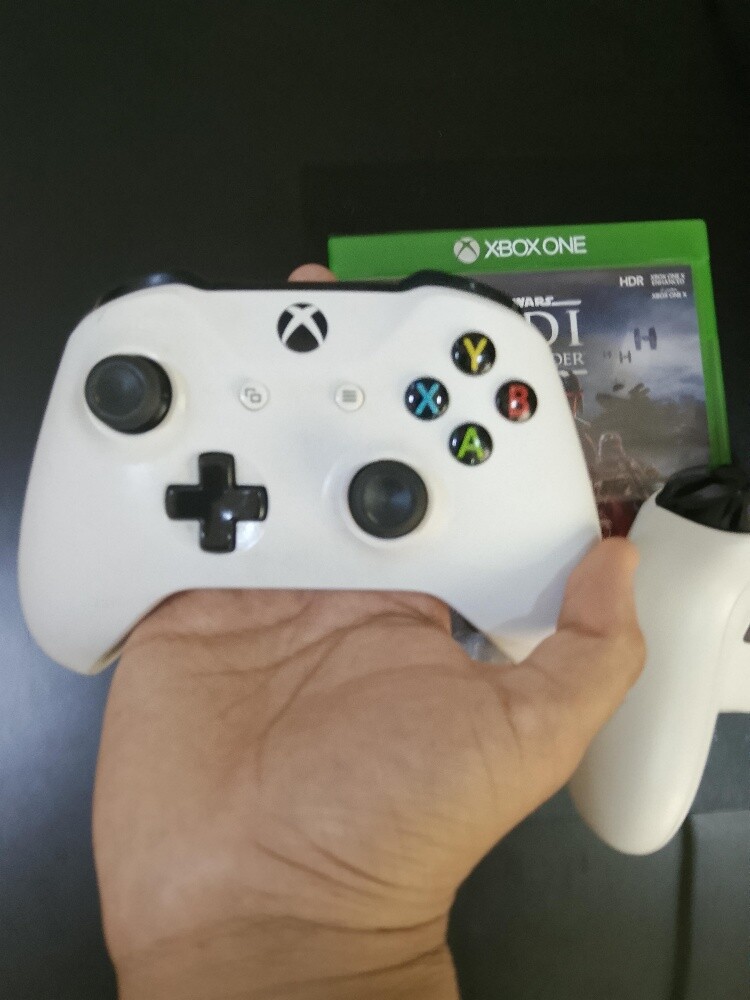 XBOX ONE X - 6