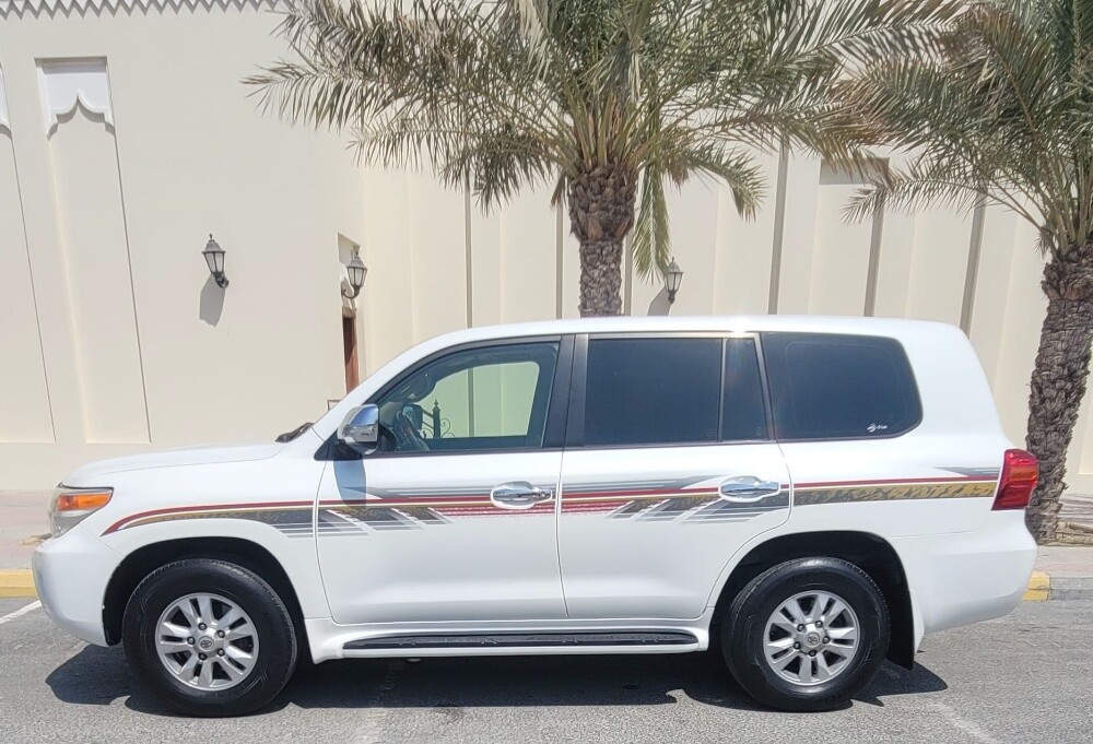 Toyota Cruiser Gxr V8 2012 - 2
