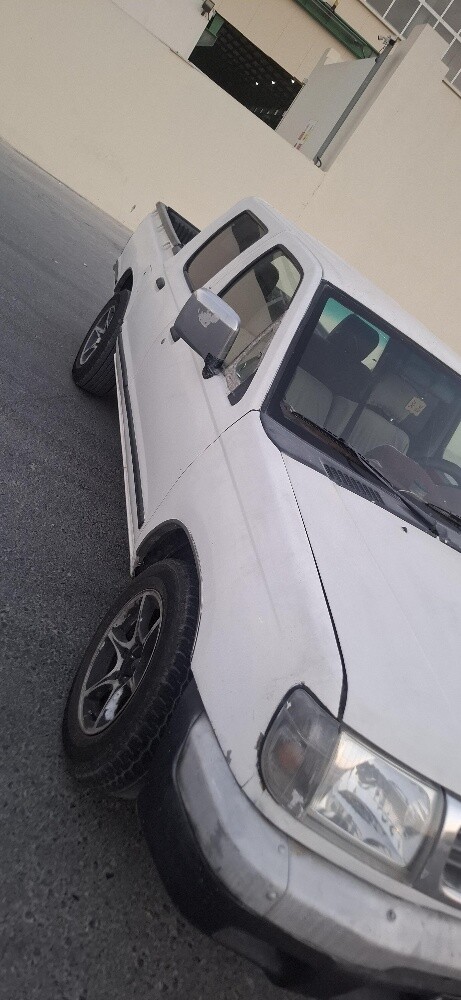 Nissan pickup GL 2002 - 2