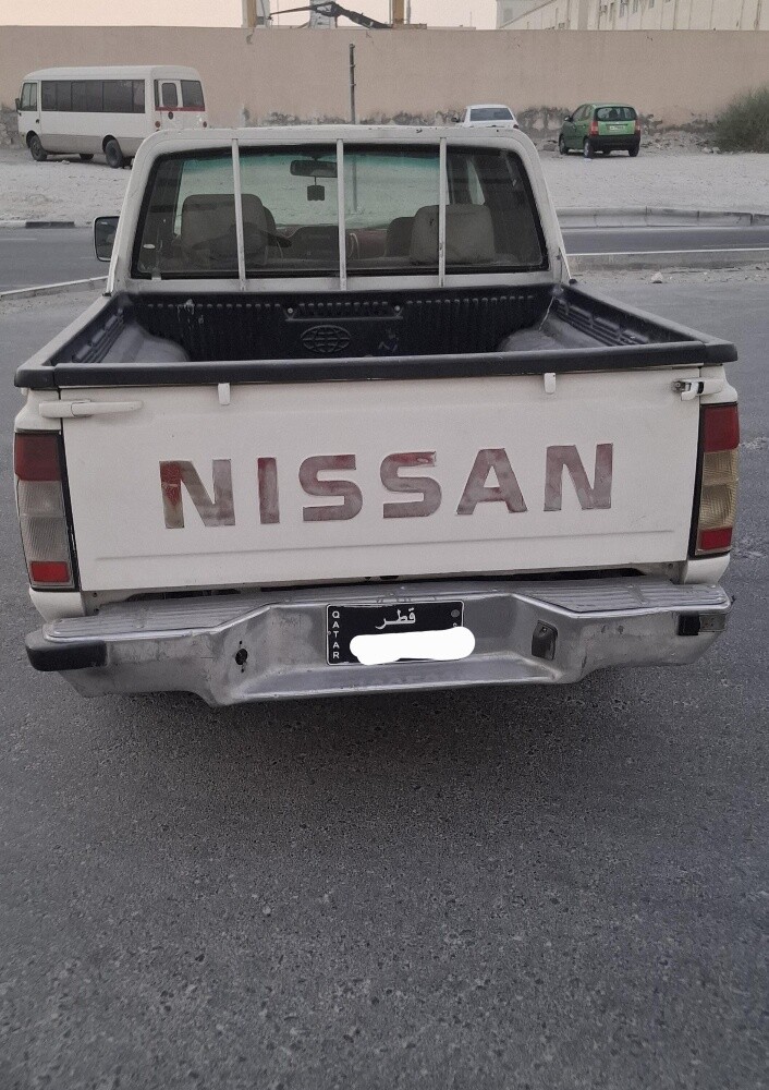 Nissan pickup GL 2002 - 4